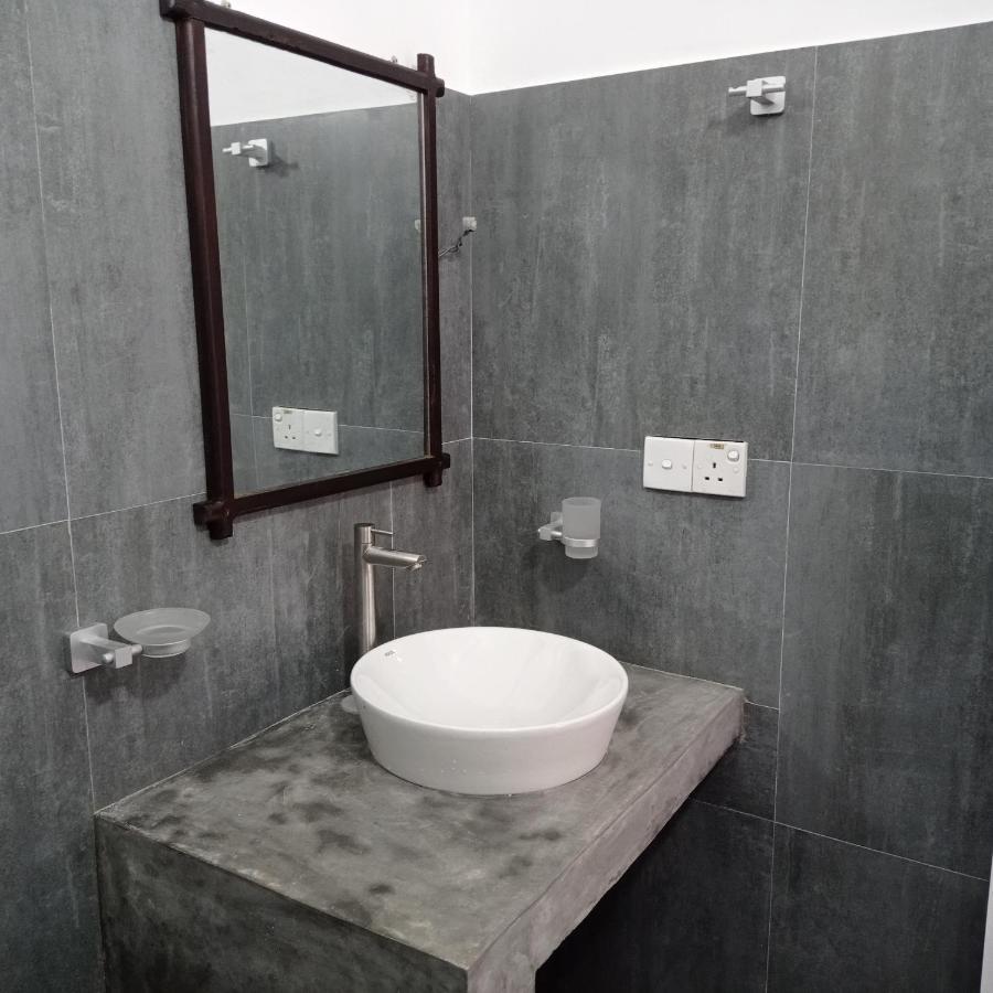 Surf & Salt Apartamento Weligama Exterior foto