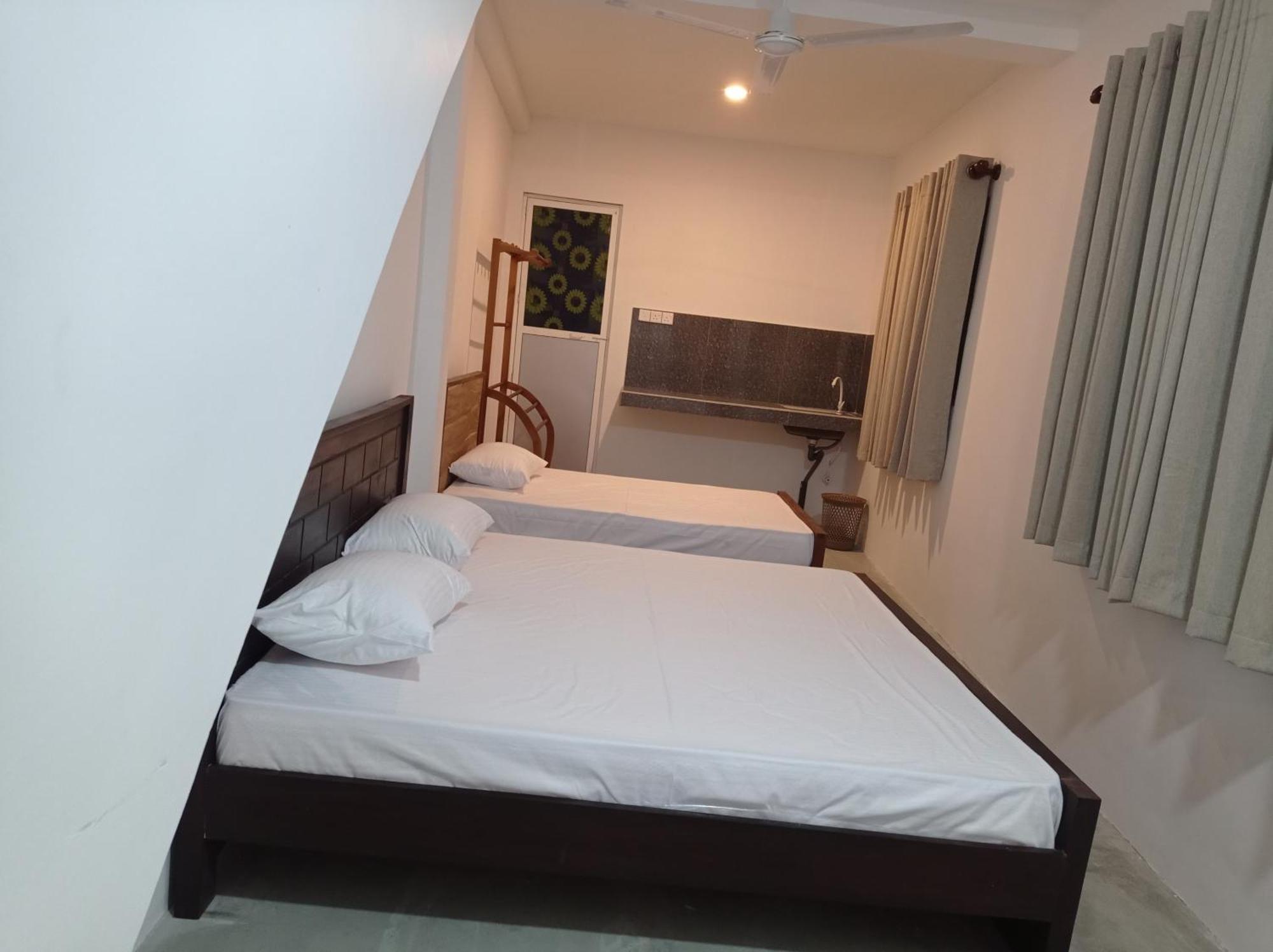 Surf & Salt Apartamento Weligama Exterior foto